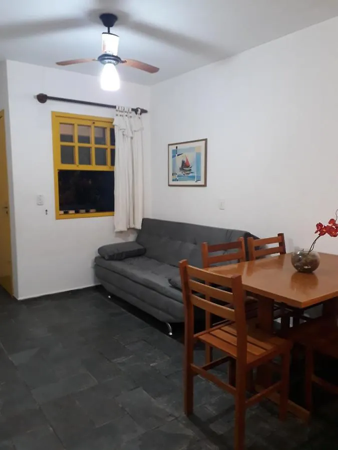 Residencial Colonial Amarelo A 150M Da Praia De Mariscal Aparthotel Bombinhas